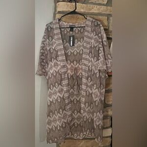NWT Steve Madden Brown and Cream Patterned Front Tie Shawl Blouse